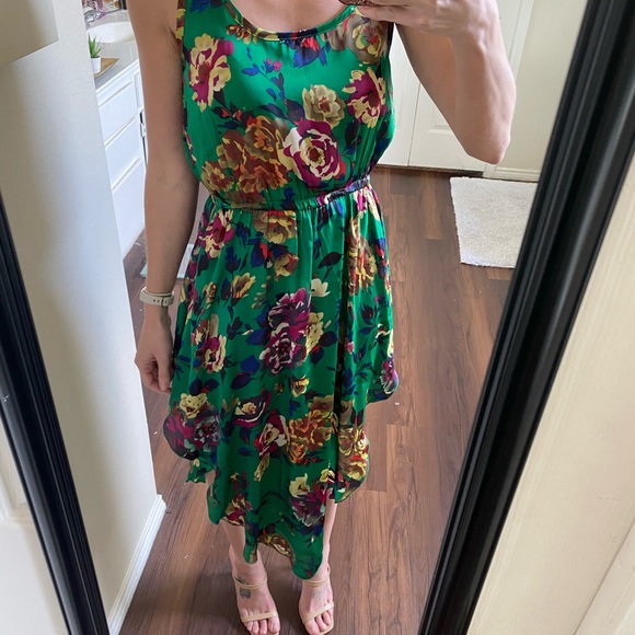 Romeo & Juliet Couture Kelly green multicolor floral sleeveless midi dress - Picture 6 of 9